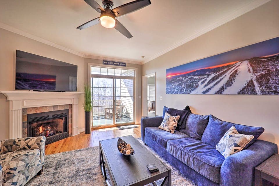 Beech Mountain Condo - Walk to Chair Lift! Apartment in Beech Mountain