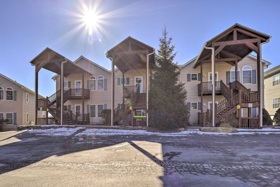 Beech Mountain Condo - Walk to Chair Lift! Apartment in Beech Mountain