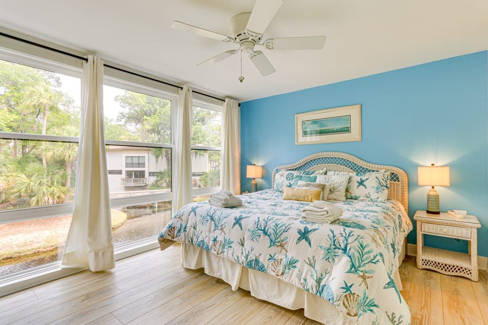 Walk to Beach: Coligny Gem w/ Community Perks! Apartment in South Forest Beach