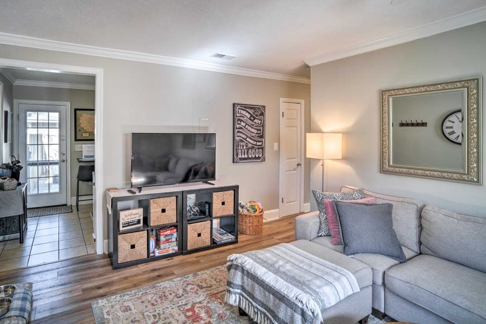 Fire Pit + Yard: Charming Port Royal Home! House in Port Royal