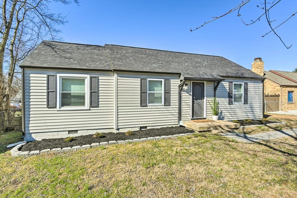 ~ 7 Mi to Downtown! Nashville Home Rental House in Nashville