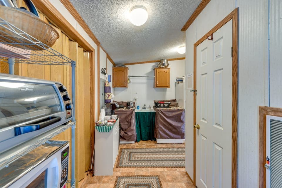 Mtn-View Balsam Grove Getaway w/ Fire Pit! Apartment in Gloucester
