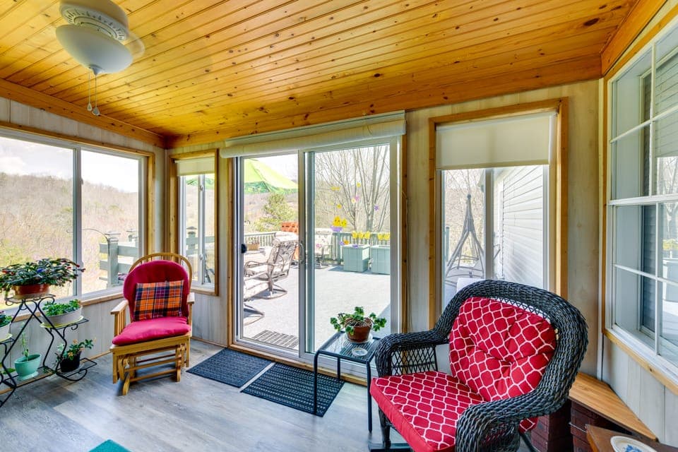 Mtn-View Balsam Grove Getaway w/ Fire Pit! Apartment in Gloucester