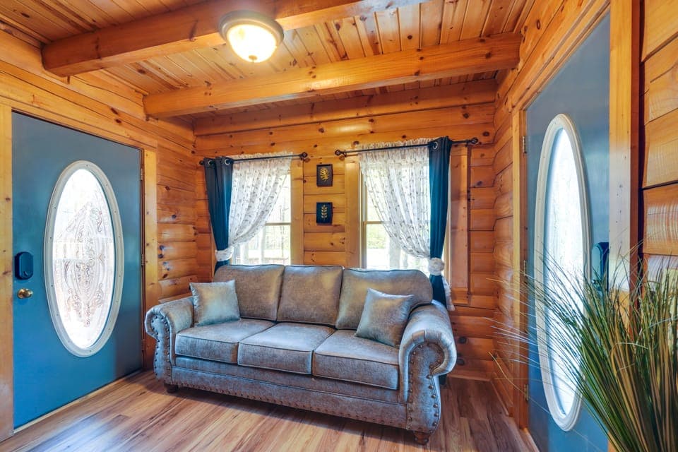 Private Hot Tub: Lovely Cabin in Gatlinburg! House in Sevier County