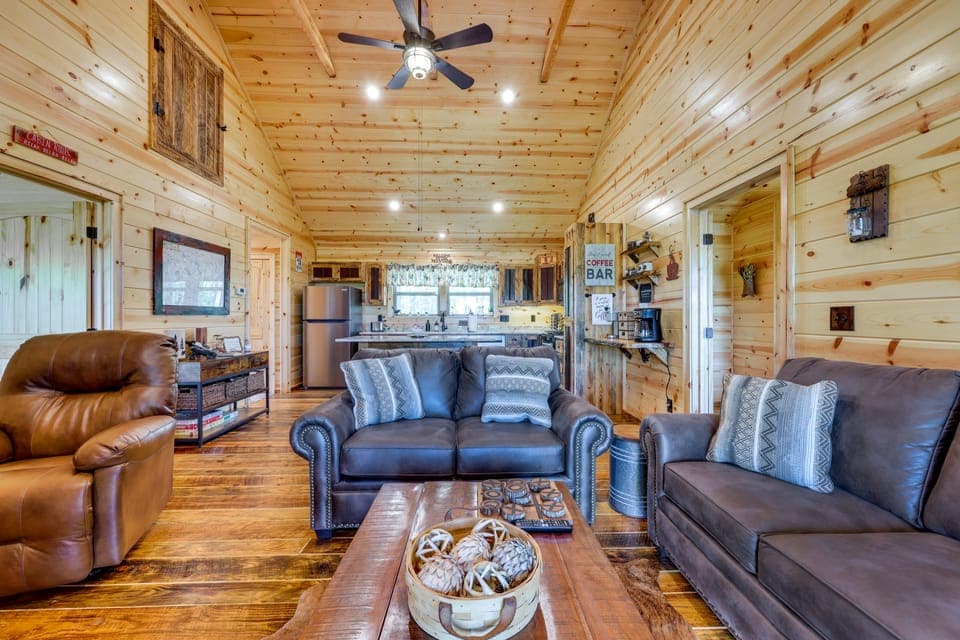 Mountain View & Fire Pit: Updated Murphy Cabin! House in Tennessee