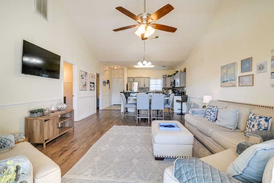 Myrtle Beach Condo w/ Large Balcony & Pool Access Apartment in Socastee
