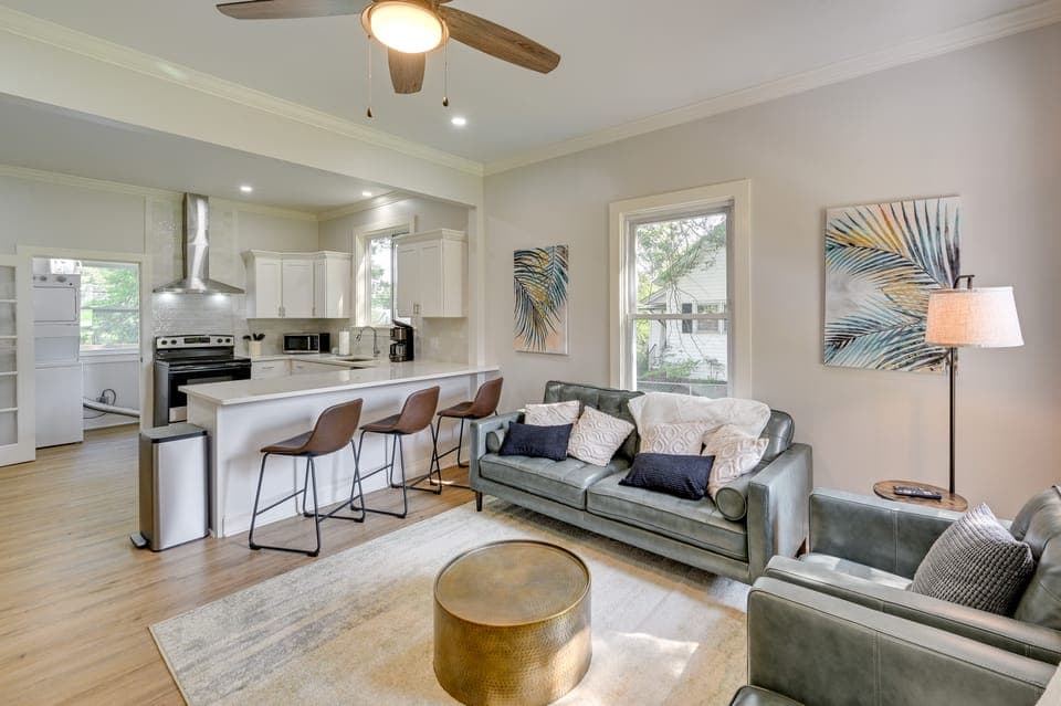 Updated Greenville Home w/ Backyard! House in Greenville