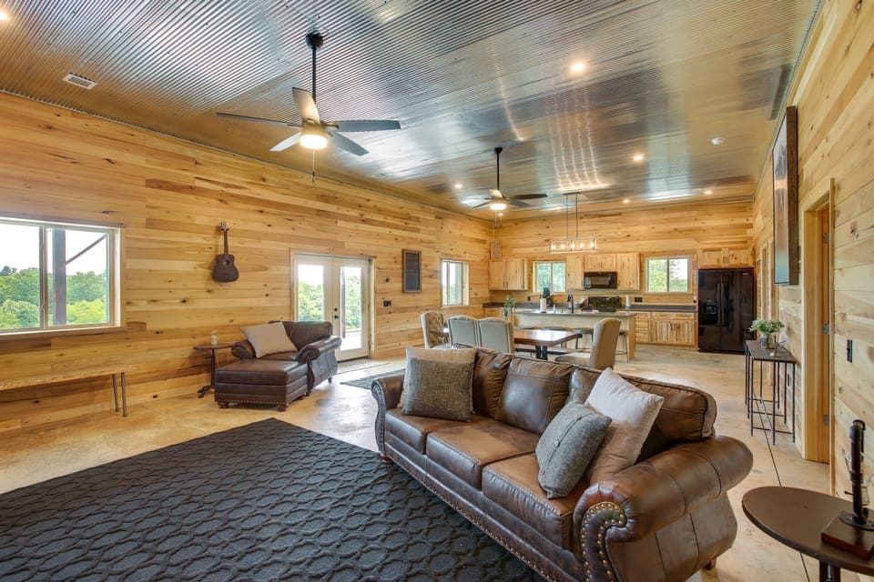 Burkesville Cabin, 3 Mi to Dale Hollow Lake! House in Tennessee