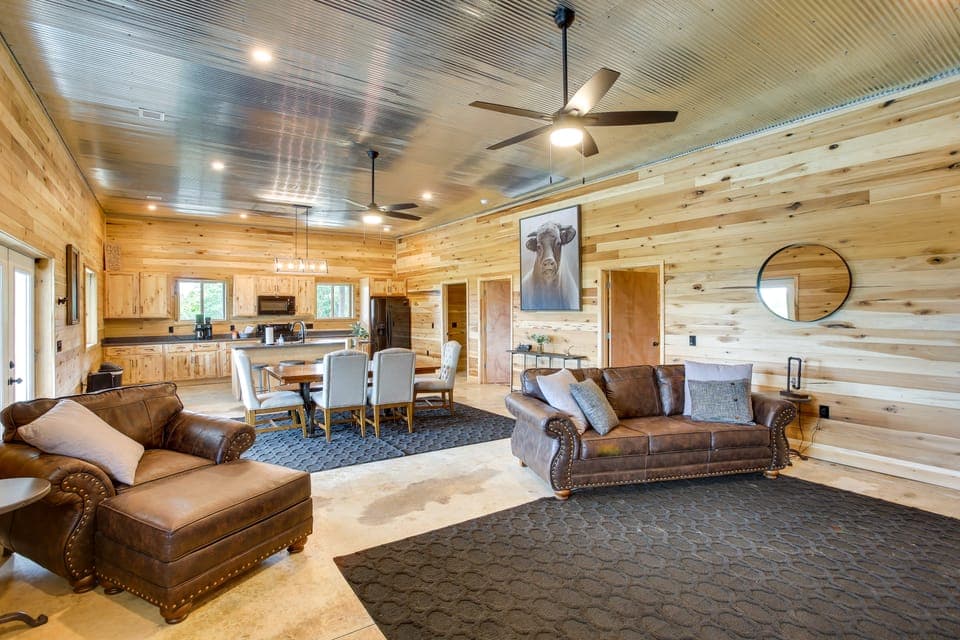 Burkesville Cabin, 3 Mi to Dale Hollow Lake! House in Tennessee