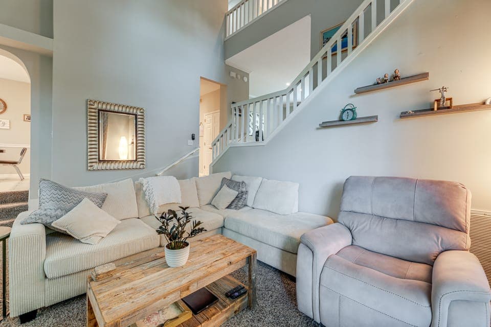 Family Home w/ Deck: 12 Mi to Downtown Nashville! House in Brentwood