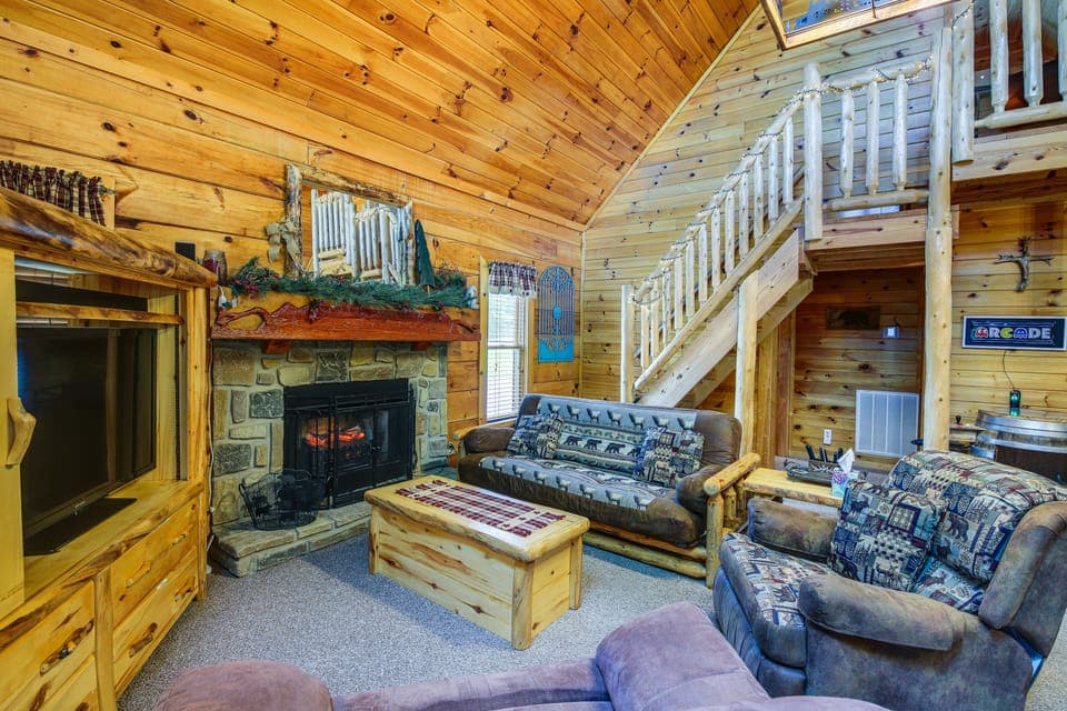 Sevierville Cabin w/ Wraparound Deck + Lake Access House in Douglas Lake