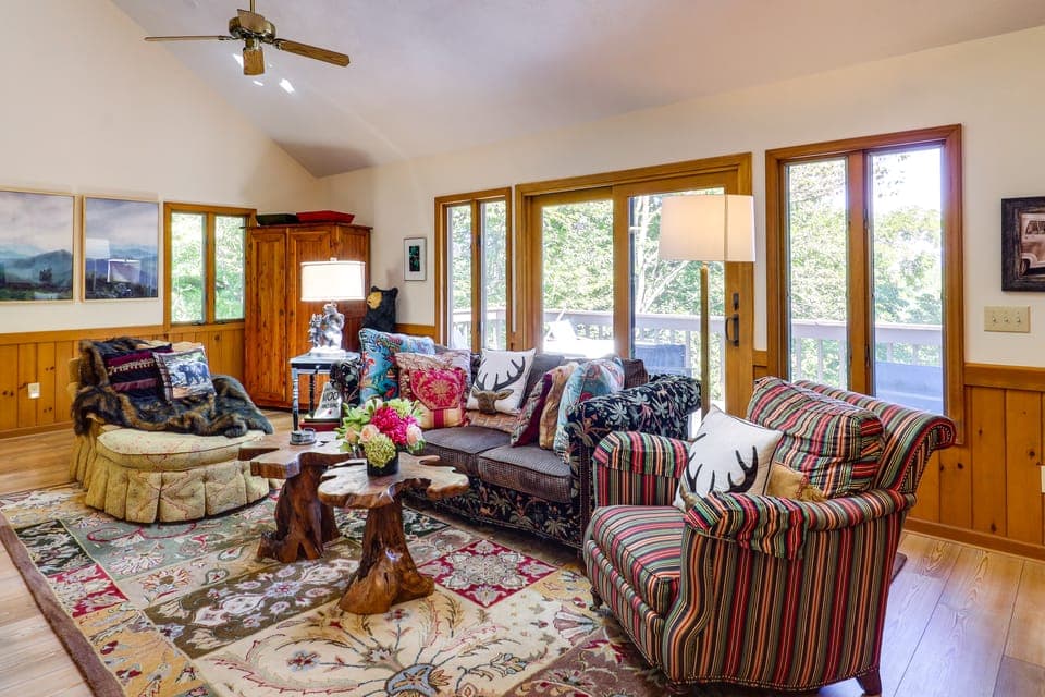 Dog-Friendly Blowing Rock Chalet w/ Stunning Views House in Watauga