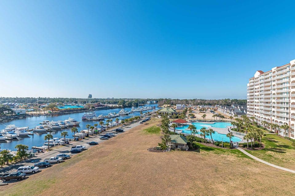 Barefoot Resort Retreat! Myrtle Beach Condo Apartment in North Myrtle Beach