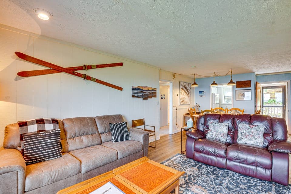 Hike, Ski & Fish! Sunset-View Condo in Beech Mtn Apartment in Beech Mountain