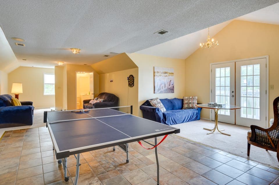 Waterfront Sparta Retreat w/ Dock, Deck & Grill House in Lake Sinclair