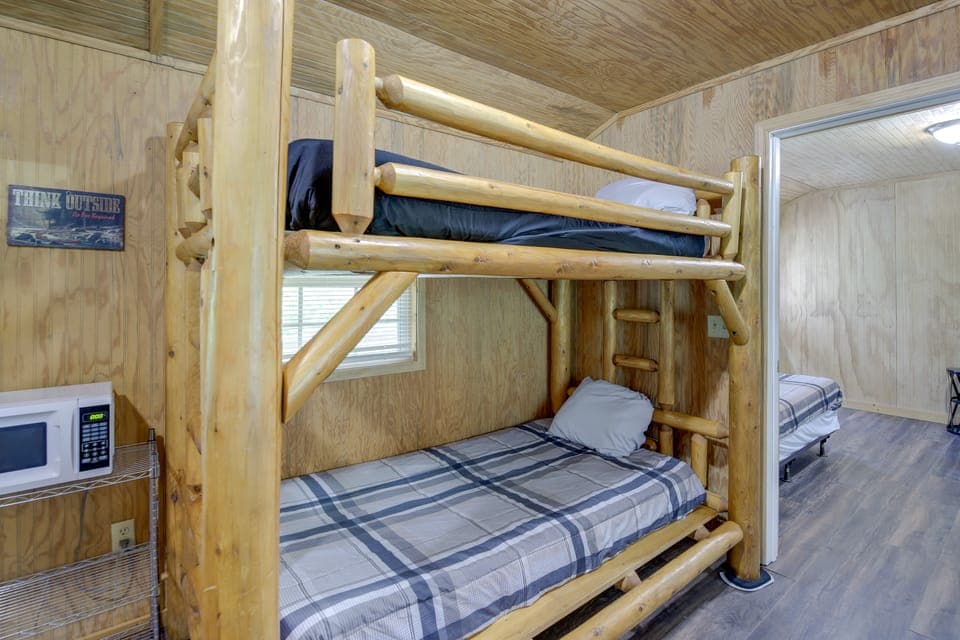 Serene Briceville Vacation Rental Cabin w/ Grill! House in Tennessee