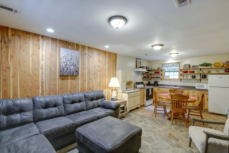 Riverfront Briceville Cabin w/ Patio & Fire Pit! House in Tennessee