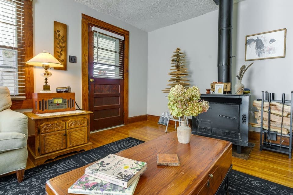 Pet-Friendly Topton Home w/ Patio, Deck & Views! House in Nantahala