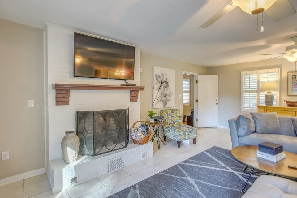 Walk to Beach: Myrtle Beach Home w/ Saltwater Pool House in Arcadian Shores