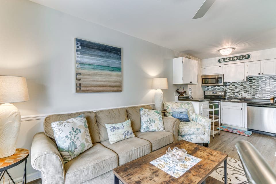 Hilton Head Island Condo w/ Coligny Beach Access! Apartment in Coligny Beach
