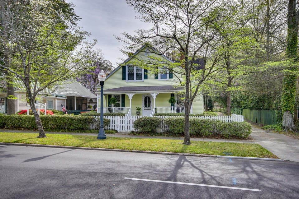 Aiken Apt w/ Garden-View Balcony: Half-Mi to Dtwn! Apartment in Aiken
