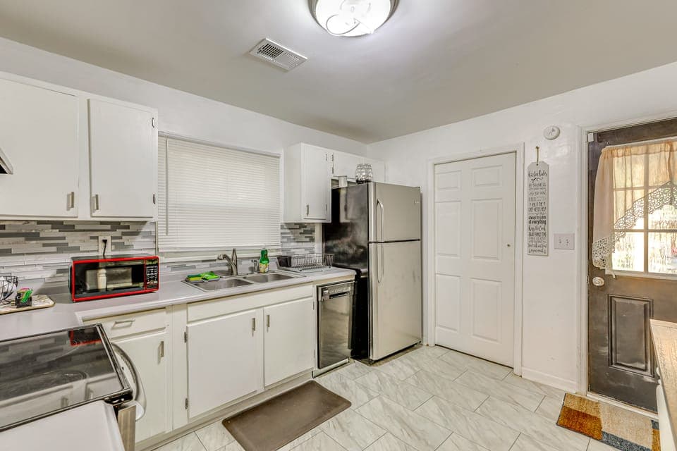 Serene Charleston Home Near Airport: Pets Welcome! House in Goose Creek