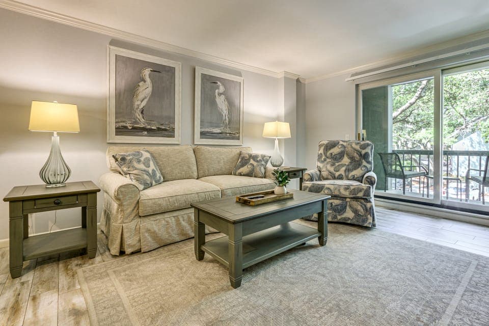 Walk to Harbour Town: Quaint Sea Pines Gem Apartment in Hilton Head Island