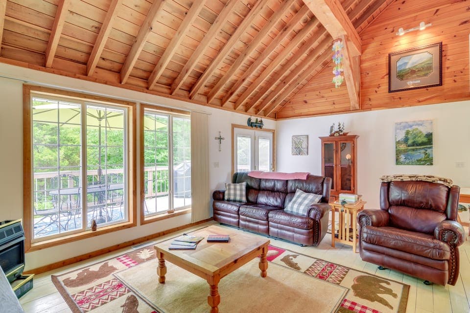 Tennessee Cabin Getaway Near Dale Hollow Lake! House in Tennessee
