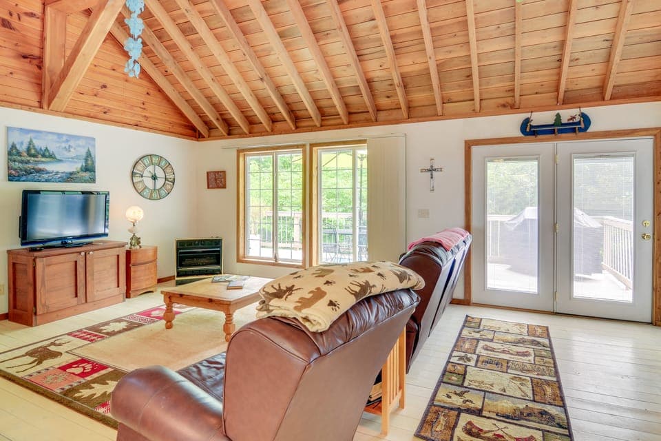 Tennessee Cabin Getaway Near Dale Hollow Lake! House in Tennessee