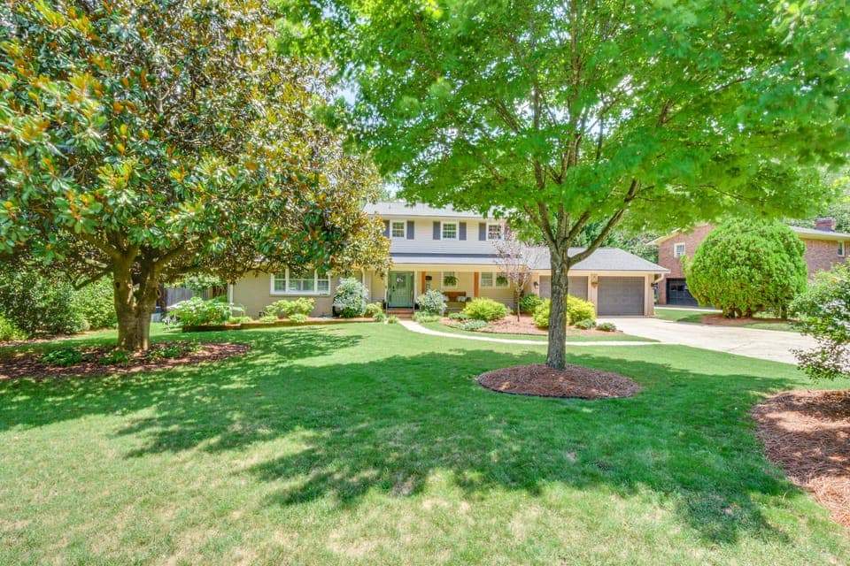 Spacious Taylors Home ~ 5 Mi to Dtwn Greenville! House in Greer
