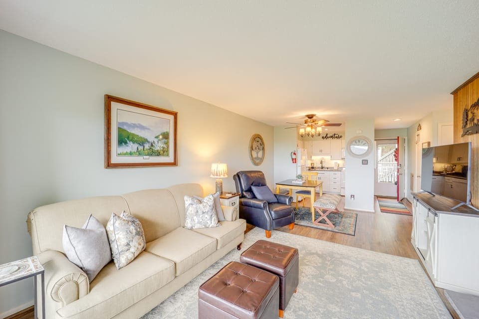 Close to Hiking & Town! Peaceful Sugar Mtn Condo Apartment in Sugar Mountain