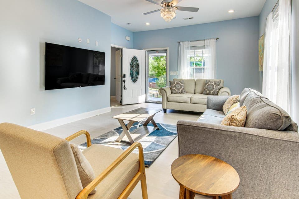 Home w/ Private Yard - Walk to Swamp Rabbit Trail House in Greenville