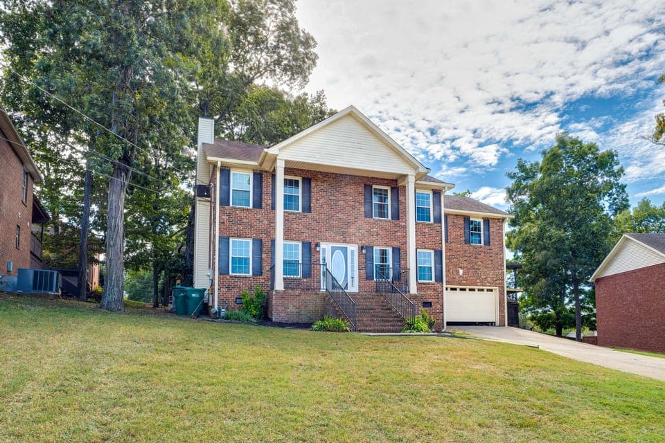 Game Room, 20 Mi to Nashville: Smyrna Home House in La Vergne