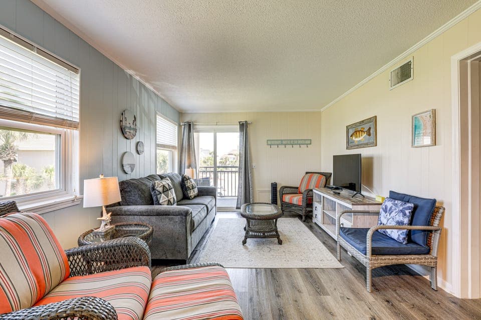 Private Beach & Pool Access: Murrells Inlet Condo! Apartment in Murrells Inlet