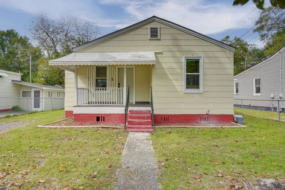 3 Mi to Park Circle: North Charleston Abode! House in North Charleston