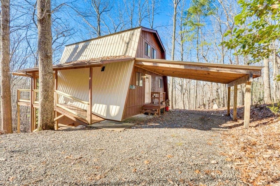 Private Deck & Fire Pit: Secluded Cabin in Murphy House in Tennessee