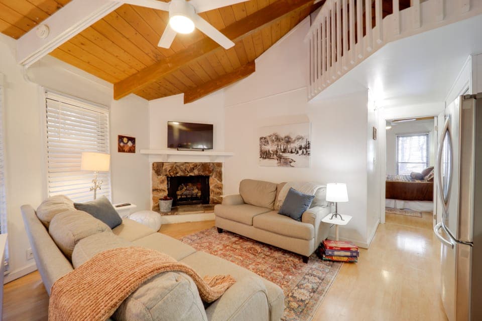 < 1 Mi to Beech Mtn! All-Season Outdoor Retreat Apartment in Beech Mountain
