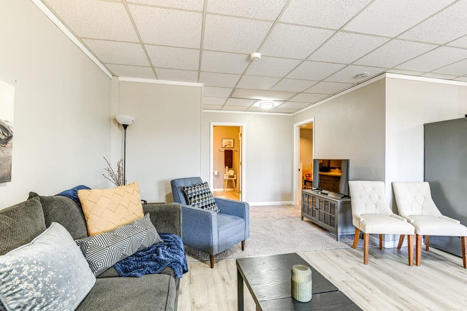 Rustic Cowboy Ranch Retreat: Stay Near Nashville Apartment in Nashville