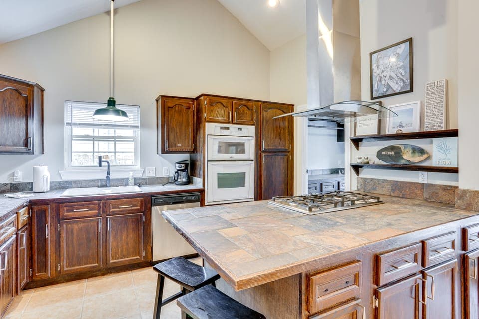 7 Mi to Dtwn: Family Retreat in Chattanooga House in East Ridge