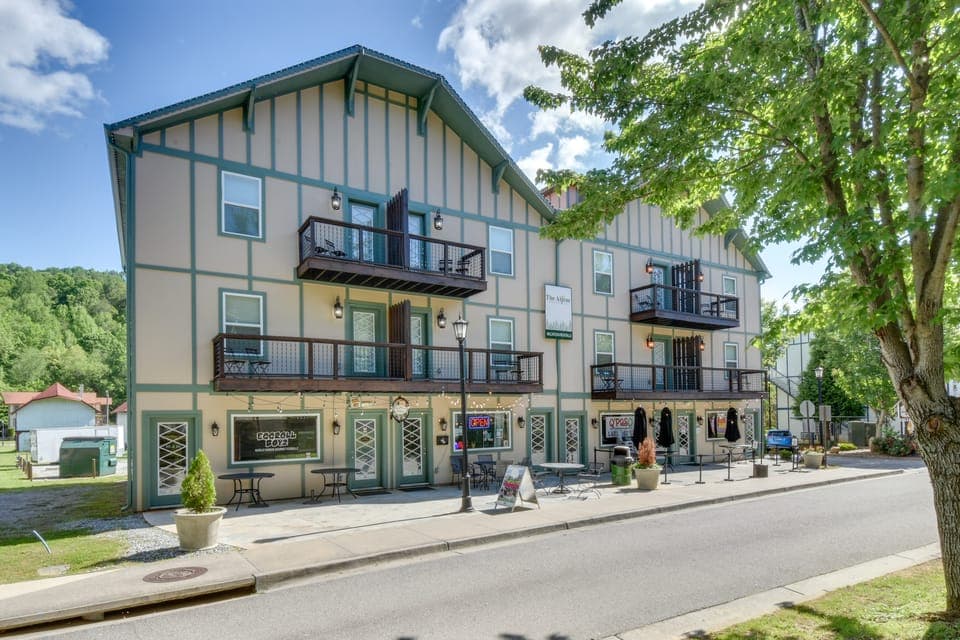 Walk to Main Street Shops: Helen Escape w/ Balcony Apartment in Helen