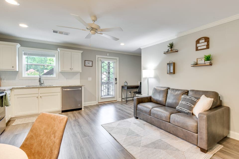 Walkable Condo 3 Mi to Unicoi State Park Apartment in Helen