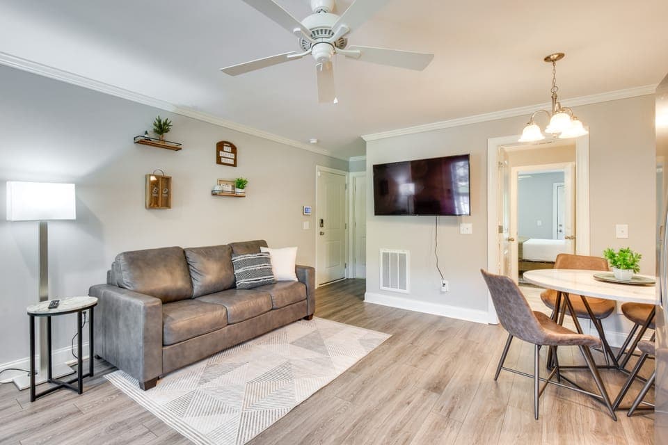 Walkable Condo 3 Mi to Unicoi State Park Apartment in Helen