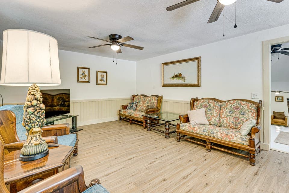 9 Mi to Dtwn Murphy: Secluded Tri-State Stay! House in Tennessee