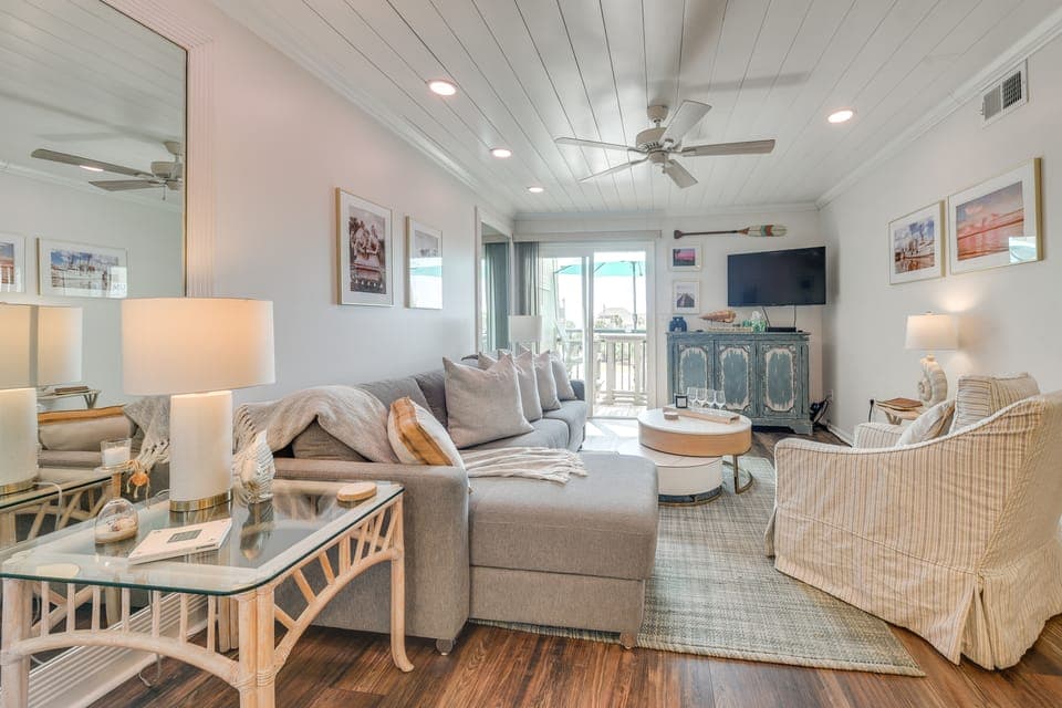 Walk to Beach & Marsh: Condo in Murrells Inlet Apartment in Murrells Inlet
