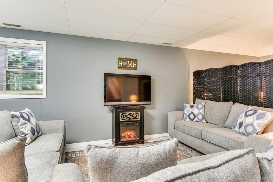 < 1 Mi to Marina: Fair Play Home on Lake Hartwell Apartment in Lake Hartwell