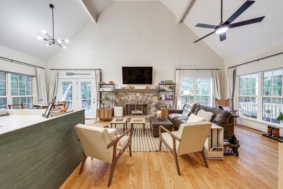 Fisher's Retreat Near Lake Thurmond: Tignall Home House in Clarks Hill Lake