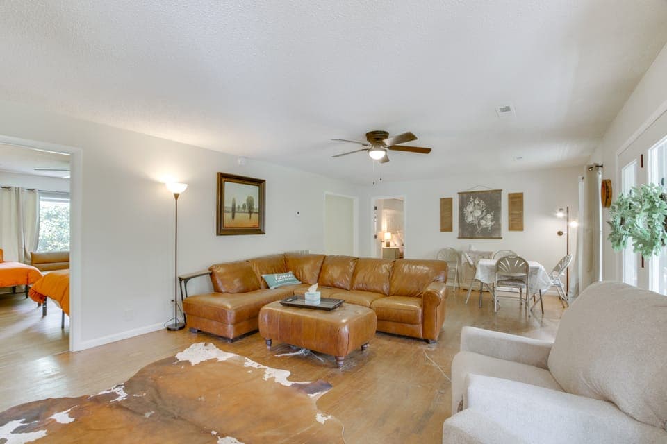 7 Mi to Tennessee River: Home w/ Patio in Florence House in Florence