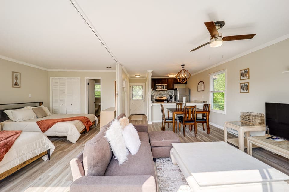 1 Mi to Beech Mtn Club: Couples Condo w/ Views Apartment in Beech Mountain