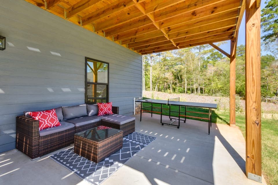 Boat Dock + Lake Hartwell Access: Family Getaway! House in Reed Creek