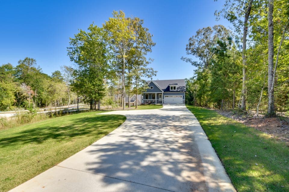 Boat Dock + Lake Hartwell Access: Family Getaway! House in Reed Creek
